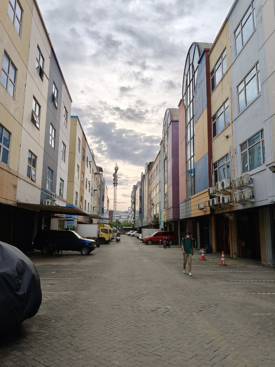 Jual Cepat Rukan 4 lantai di Taman Meruya Kembangan Baru Kembangan Selatan Jakarta Barat (AL) - Foto 3