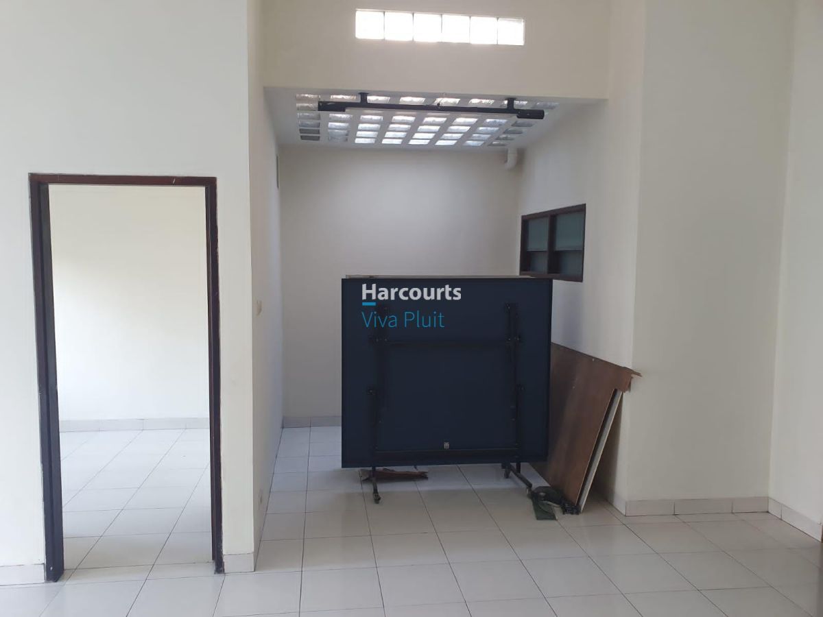 Dijual Rumah Di Sutera Elok, Alam Sutera. Bangunan Baru Renovasi. Harga Nego - Foto 7