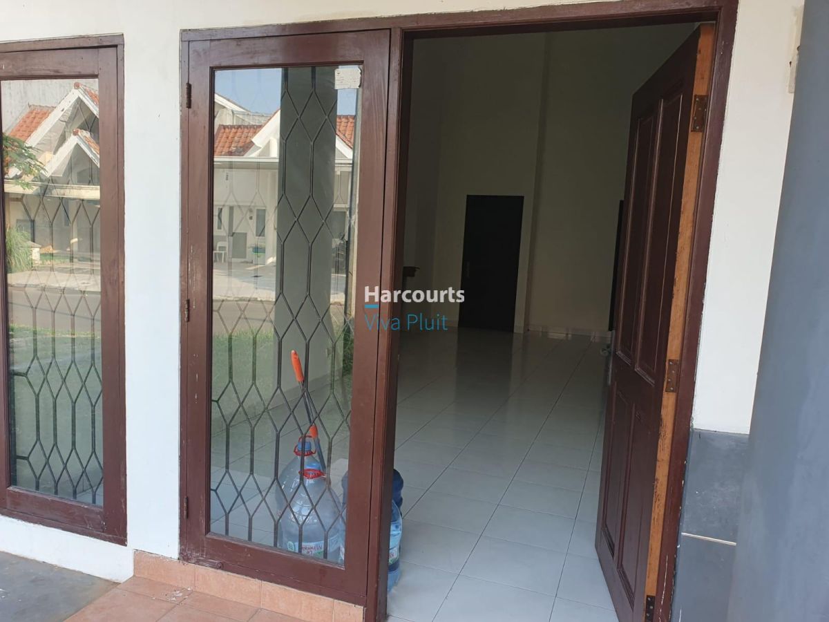 Dijual Rumah Di Sutera Elok, Alam Sutera. Bangunan Baru Renovasi. Harga Nego - Foto 9