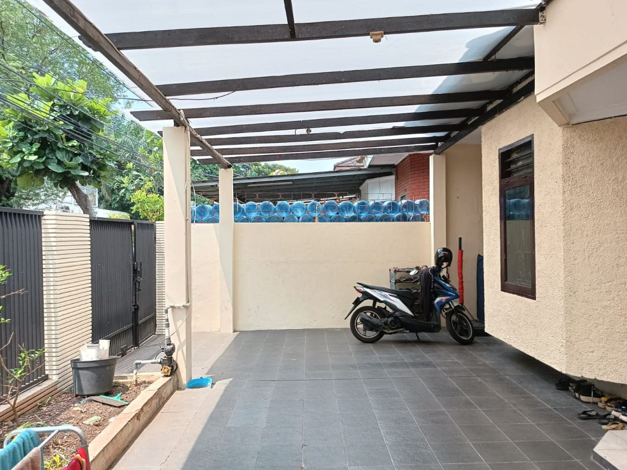 Jual Cepat Rumah 1,5 lantai di Meruya Utara Kembangan Jakarta Barat (AL) - Foto 2