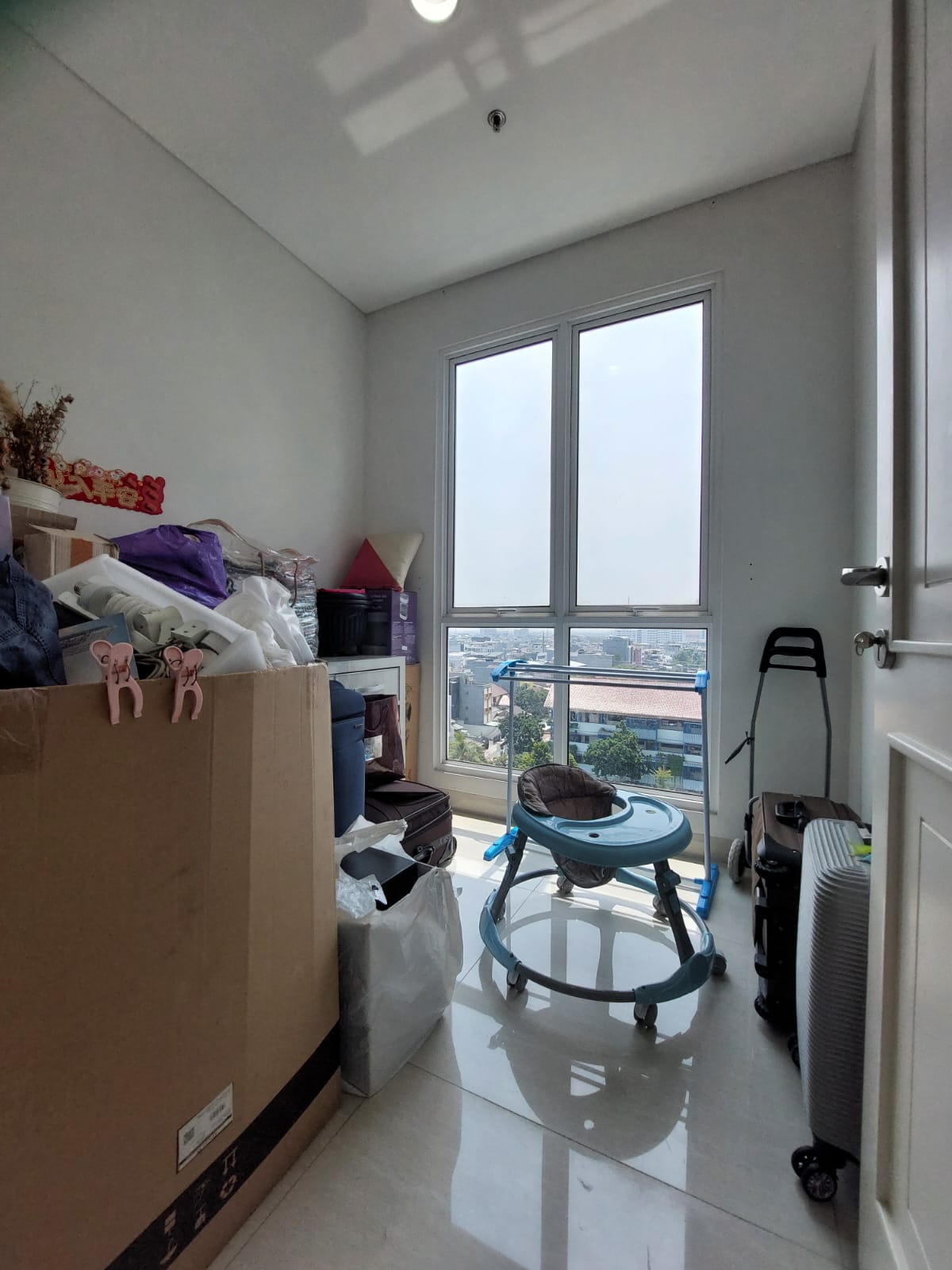 Jual Cepat Grand Madison Condominium Type 2+1 BR di Jl. Letjen S.Parman Jakarta Barat (RR) - Foto 2