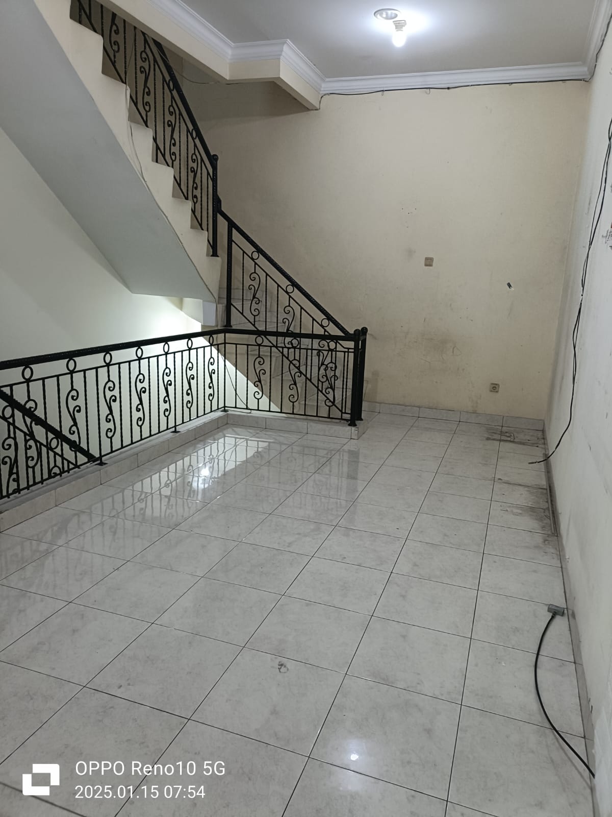 Rumah 3 lantai di Jelambar Grogol Petamburan Jakarta Barat (EF) - Foto 7