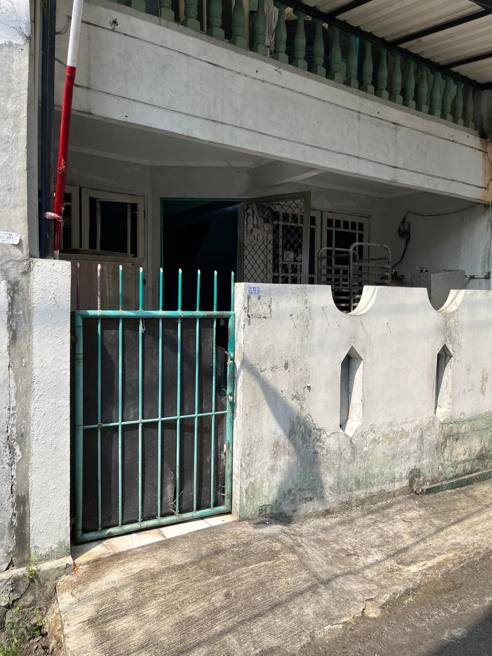 Jual Rumah Luas 5m x 11m di daerah Tanjung Duren Jakarta Barat (EF)