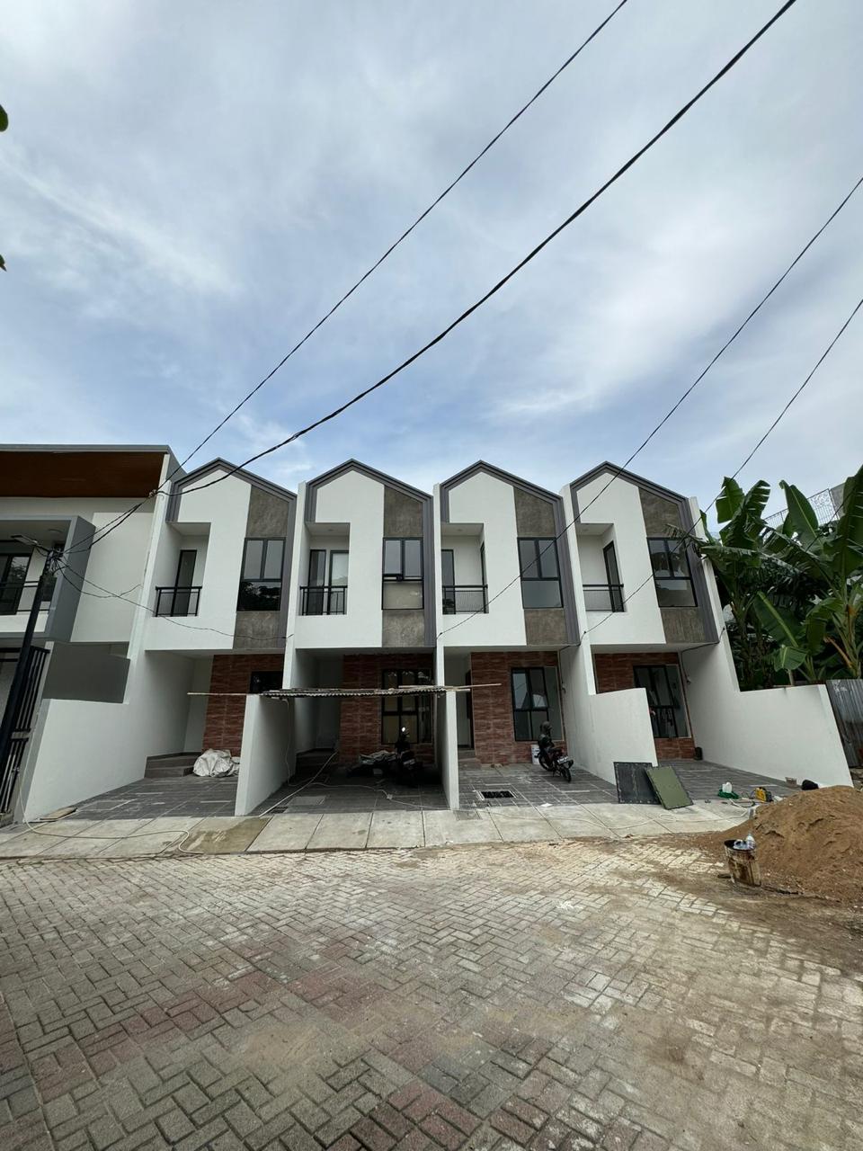 Jual Rumah Baru lebar 4 meter di Taman Surya Kalideres Jakarta Barat (NC) - Foto 2