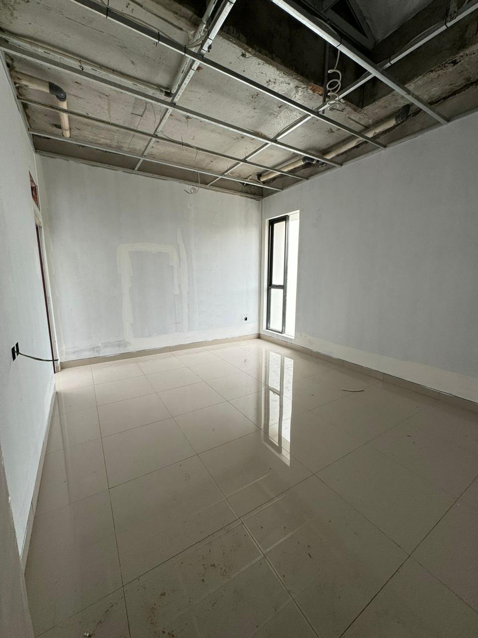 Jual Rumah Baru Posisi Hook di daerah Taman Surya Kalideres Jakarta Barat (NC) - Foto 2
