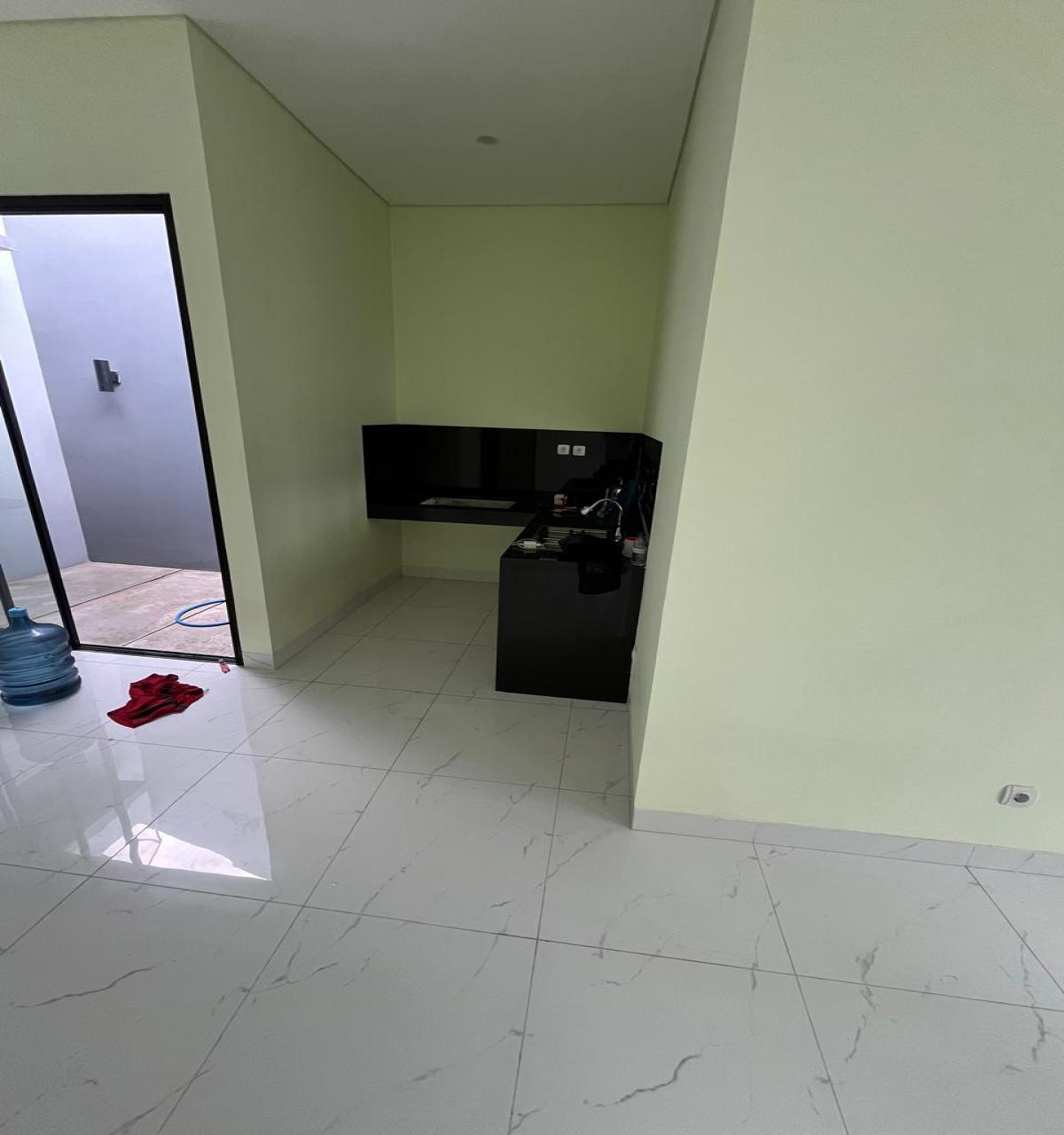 Disewakan Rumah Bagus dan Siap Huni di Tawakal Jakarta Barat EF - Foto 5