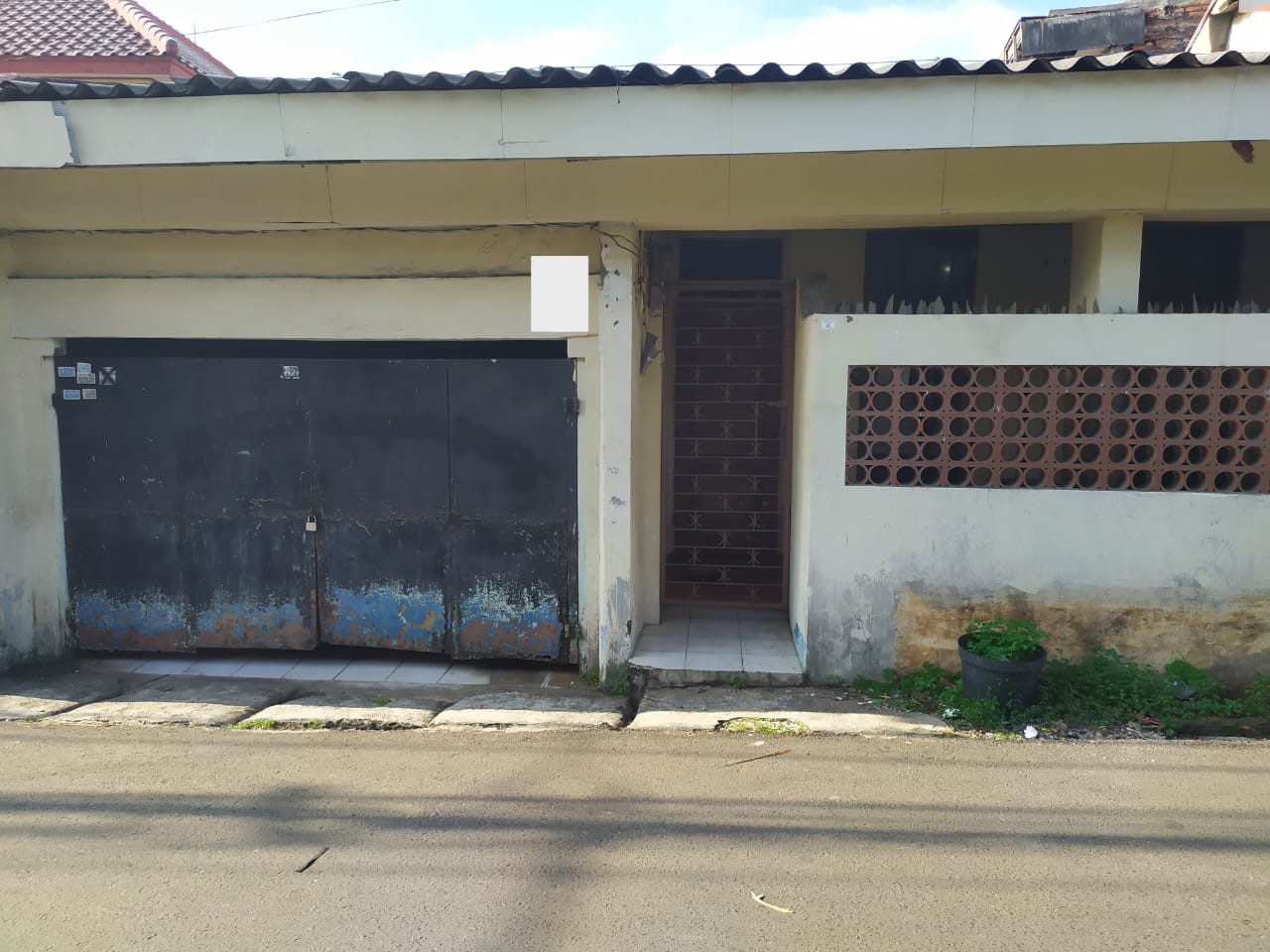 Jual Cepat Rumah 1 lantai di Kebon Jeruk Kemanggisan Jakarta Barat (ID)