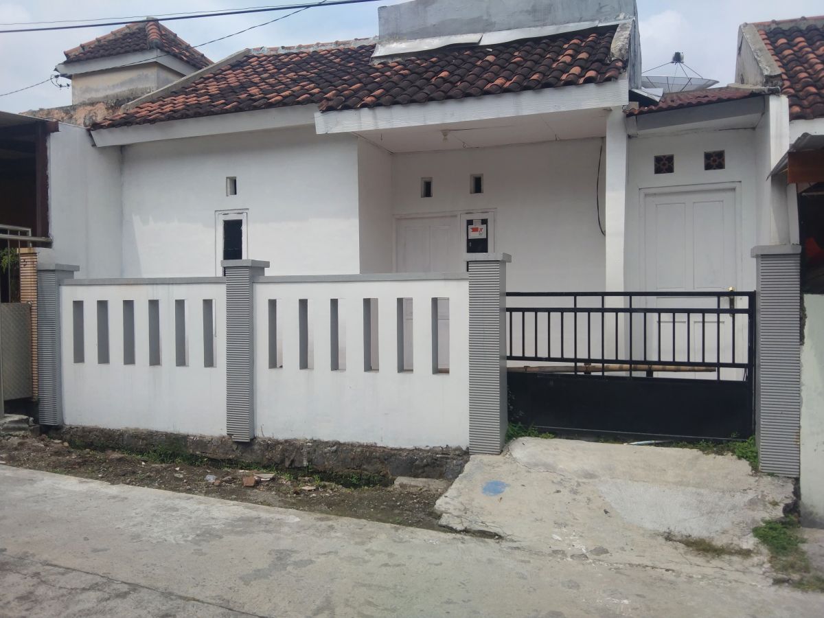 Rumah Siap Pakai di Selokaton Gondangrejo Solo