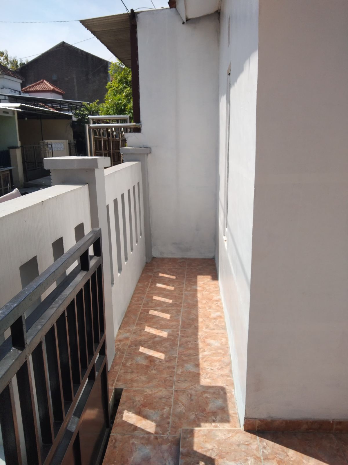 Rumah Siap Pakai di Selokaton Gondangrejo Solo - Foto 3