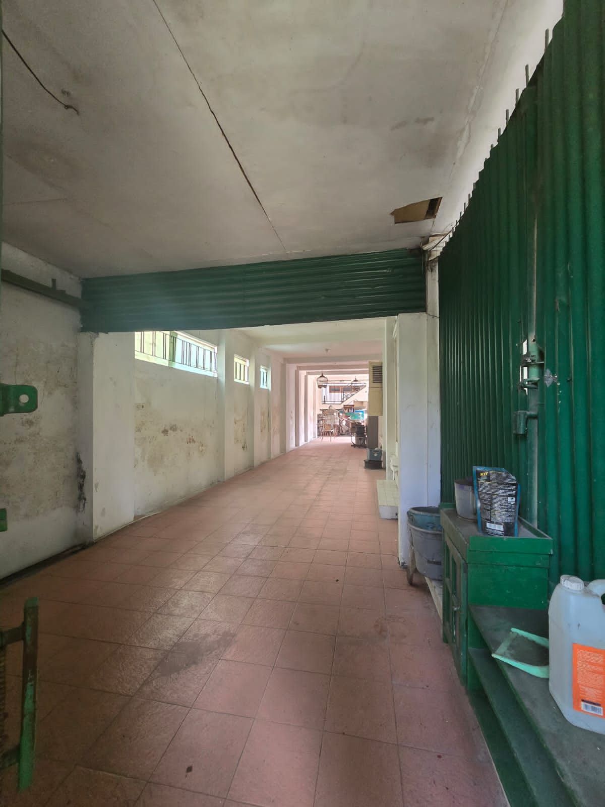 Rumah Strategis Tengah Kota di Jalan Sam Ratulangi Manahan Solo - Foto 6