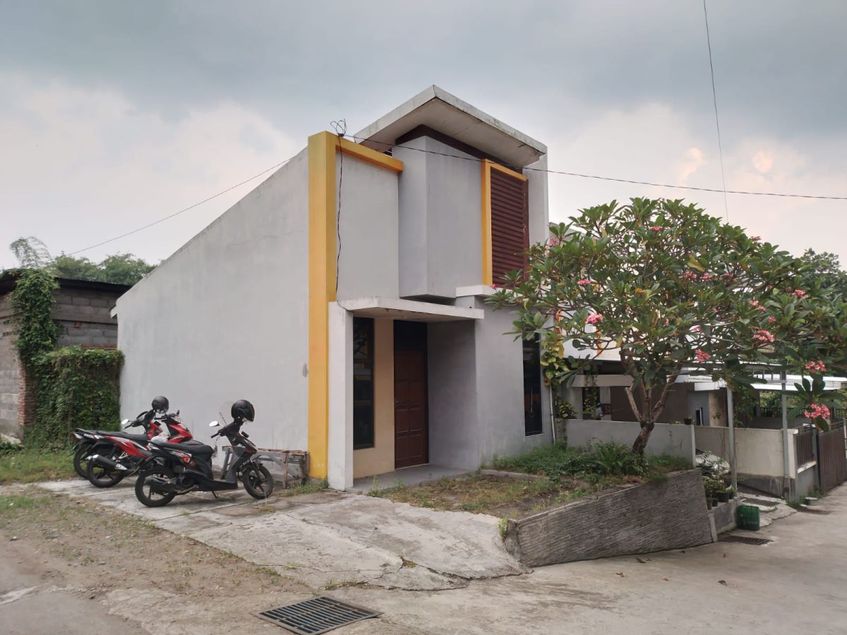 Rumah Siap Huni di Perumahan Cluster Mojosongo