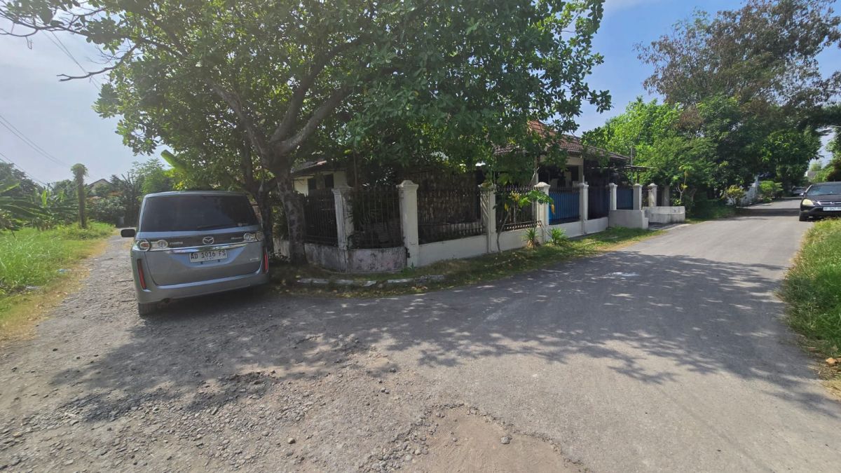 Rumah Hitung Tanah di Fajar Indah Jajar Laweyan Solo - Foto 4