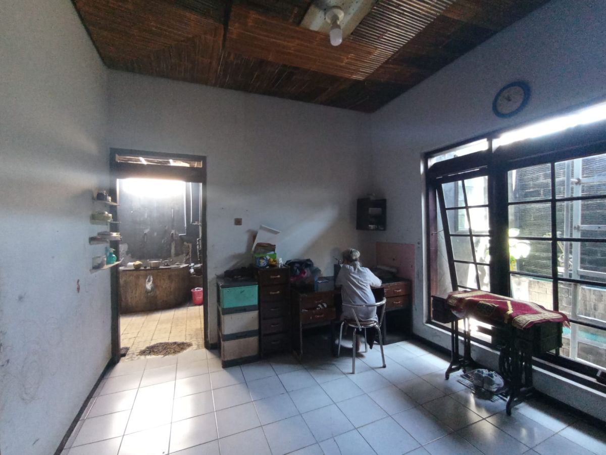 Rumah Hitung Tanah Strategis Dekat Pasar Nusukan Solo di Jalan Raya Adi Sumarmo Solo - Foto 7