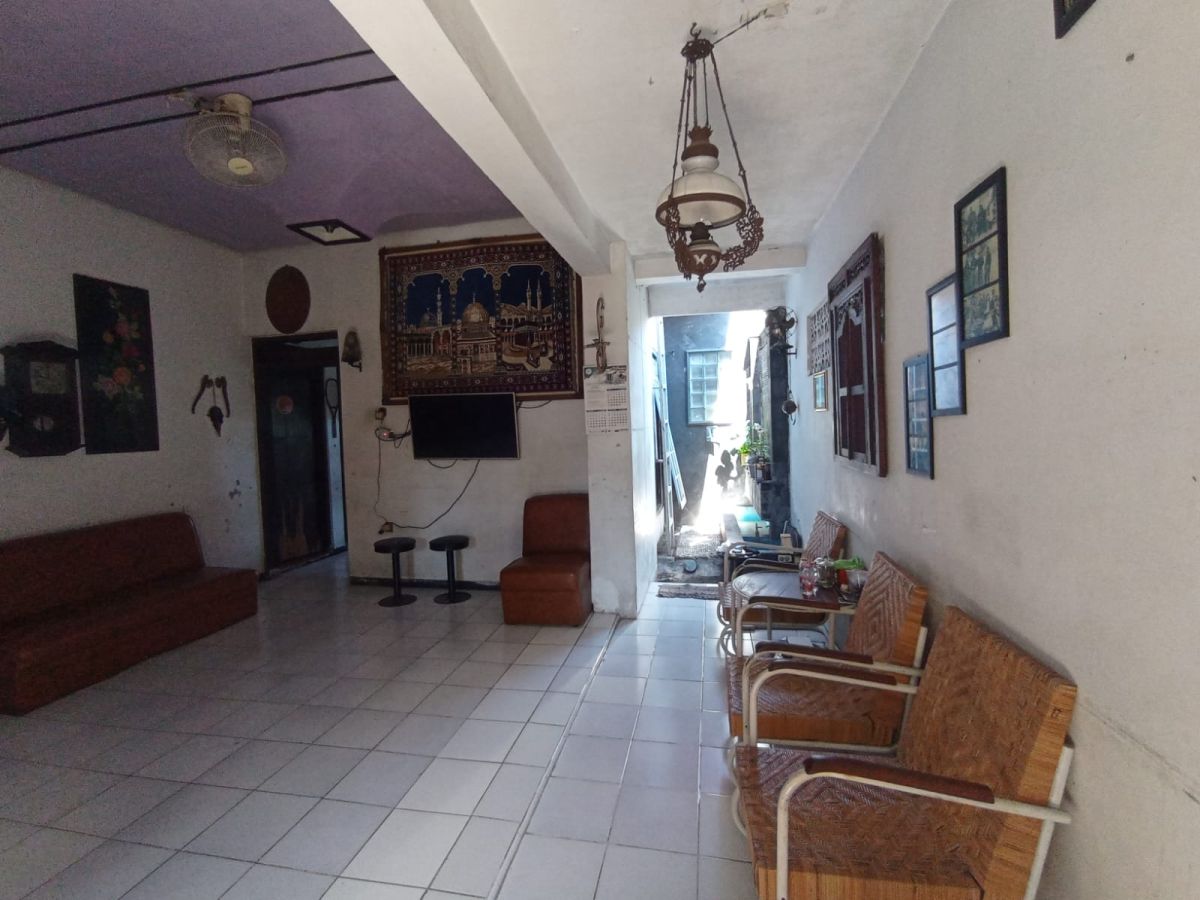 Rumah Hitung Tanah Strategis Dekat Pasar Nusukan Solo di Jalan Raya Adi Sumarmo Solo - Foto 9