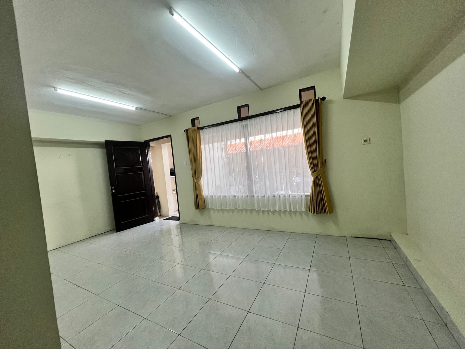 Rumah Baru Siap Huni di samping jalan Tomang Grogol Petamburan Jakarta Barat ID - Foto 17