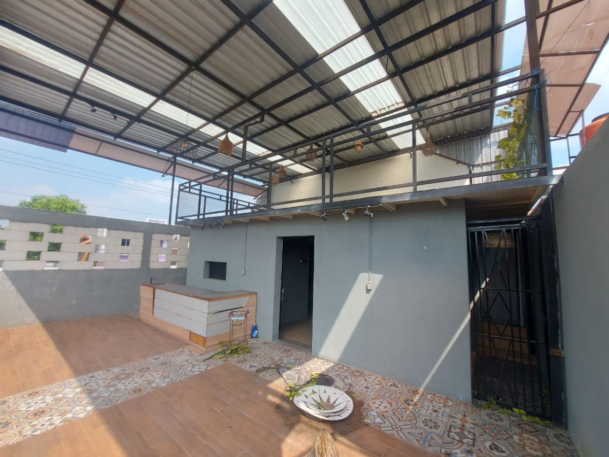 Rumah 2 Lantai Bonus Ruko di Jalan Raya Sragen Solo - Foto 3