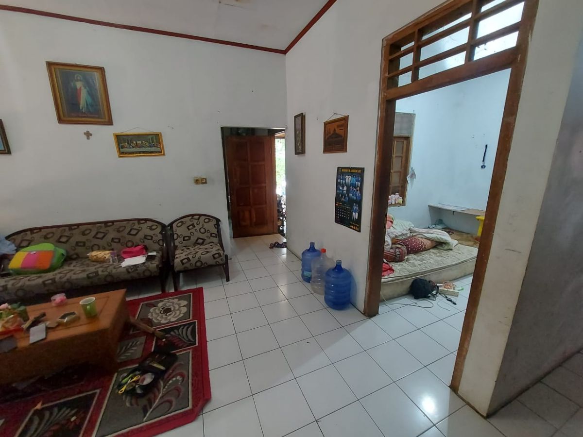 Rumah 2 Lantai Bonus Ruko di Jalan Raya Sragen Solo - Foto 7