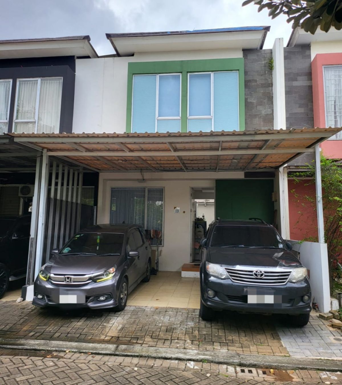 Dijual rumah di Graha Raya Tangerang Selatan