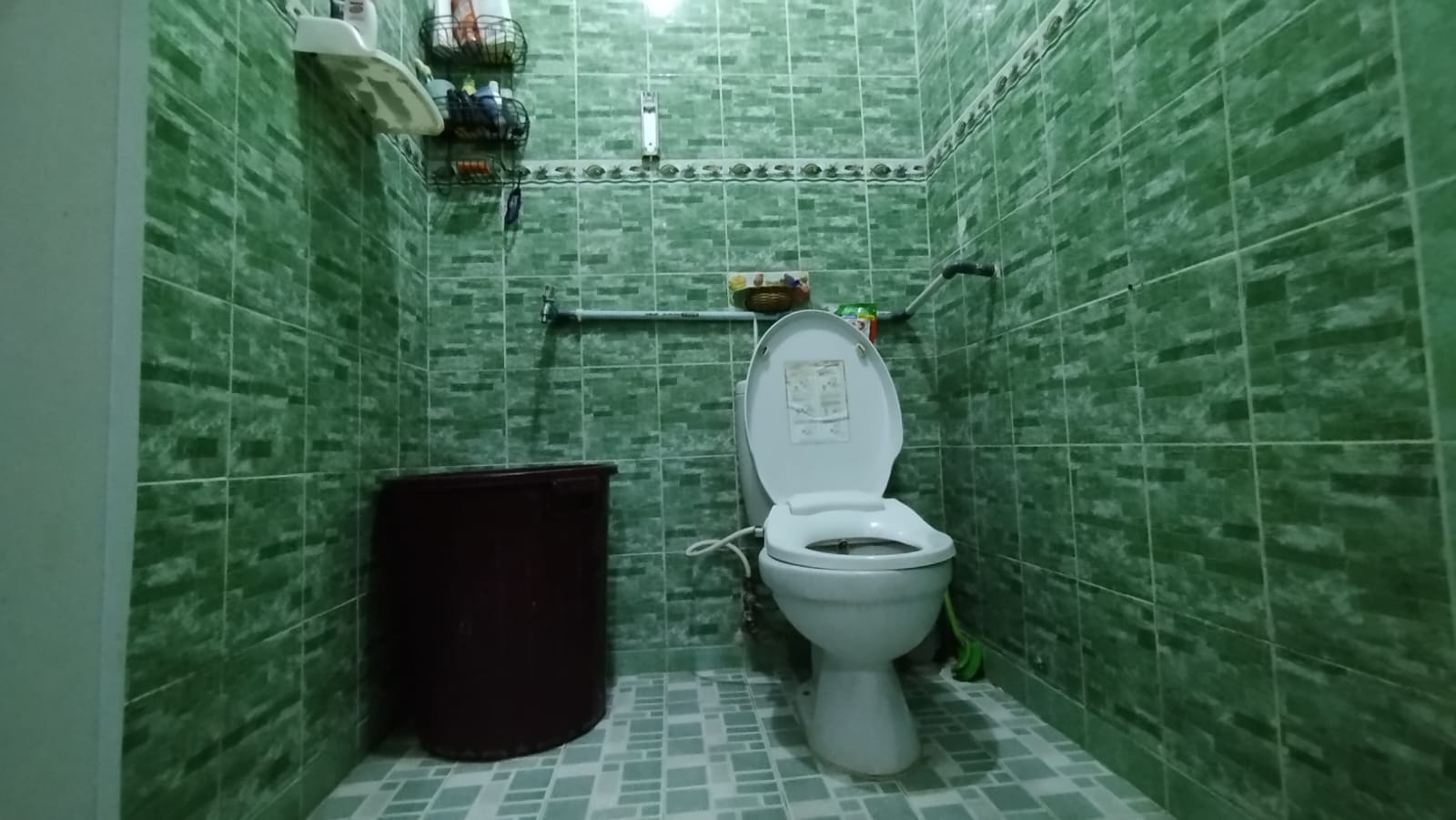 Rumah minimalis 2 lantai siap huni berlokasi di gembor tangerang - Foto 6