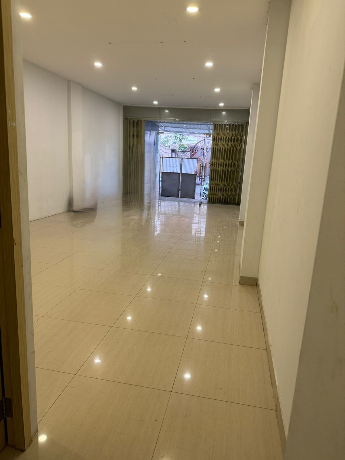 Jual Ruko di pinggir jalan di Tomang Asli, Jakarta Barat (NC) - Foto 6