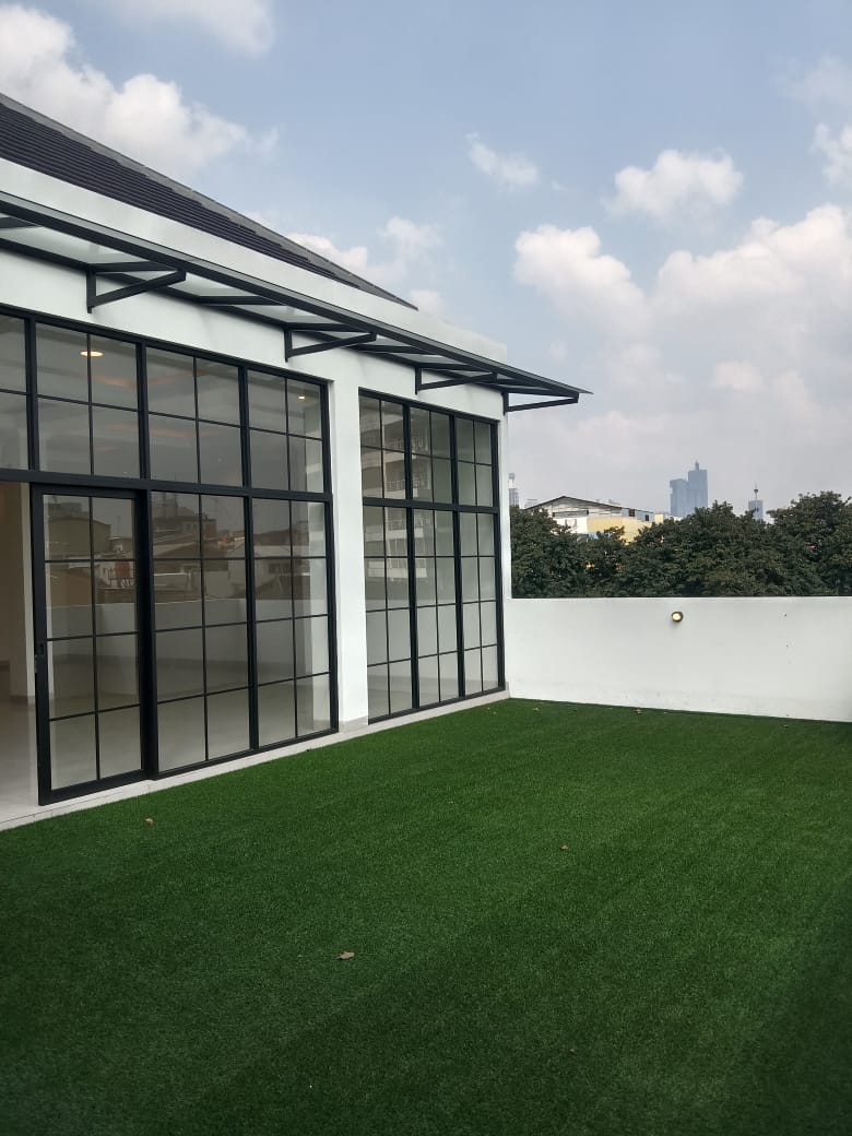 Dijual Rumah Unfurnished 3 Lantai di Tomang Jakarta Barat - Foto 3