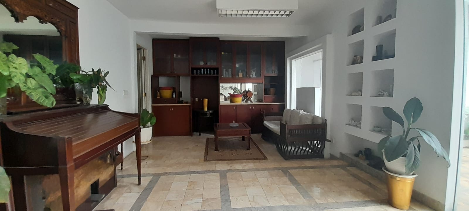 Rumah Luas Dan Mewah Dalam Cluster Dengan Private Pool Dijual Di Jalan Kompas Ciputat - Foto 5