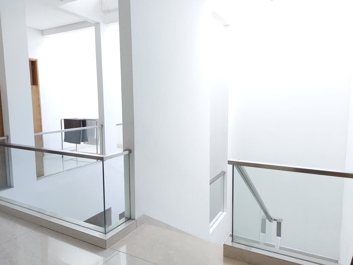 Dijual Rumah 3 Lantai Unfurnished Daerah Cideng - Jakarta Pusat - Foto 15