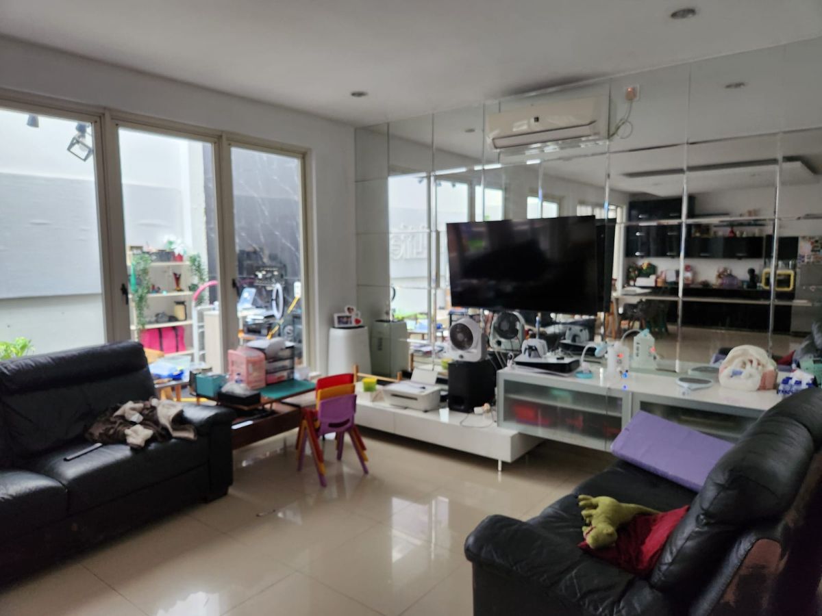 Rumah Modern 2 Lantai di Centronia Sentul City - Foto 13