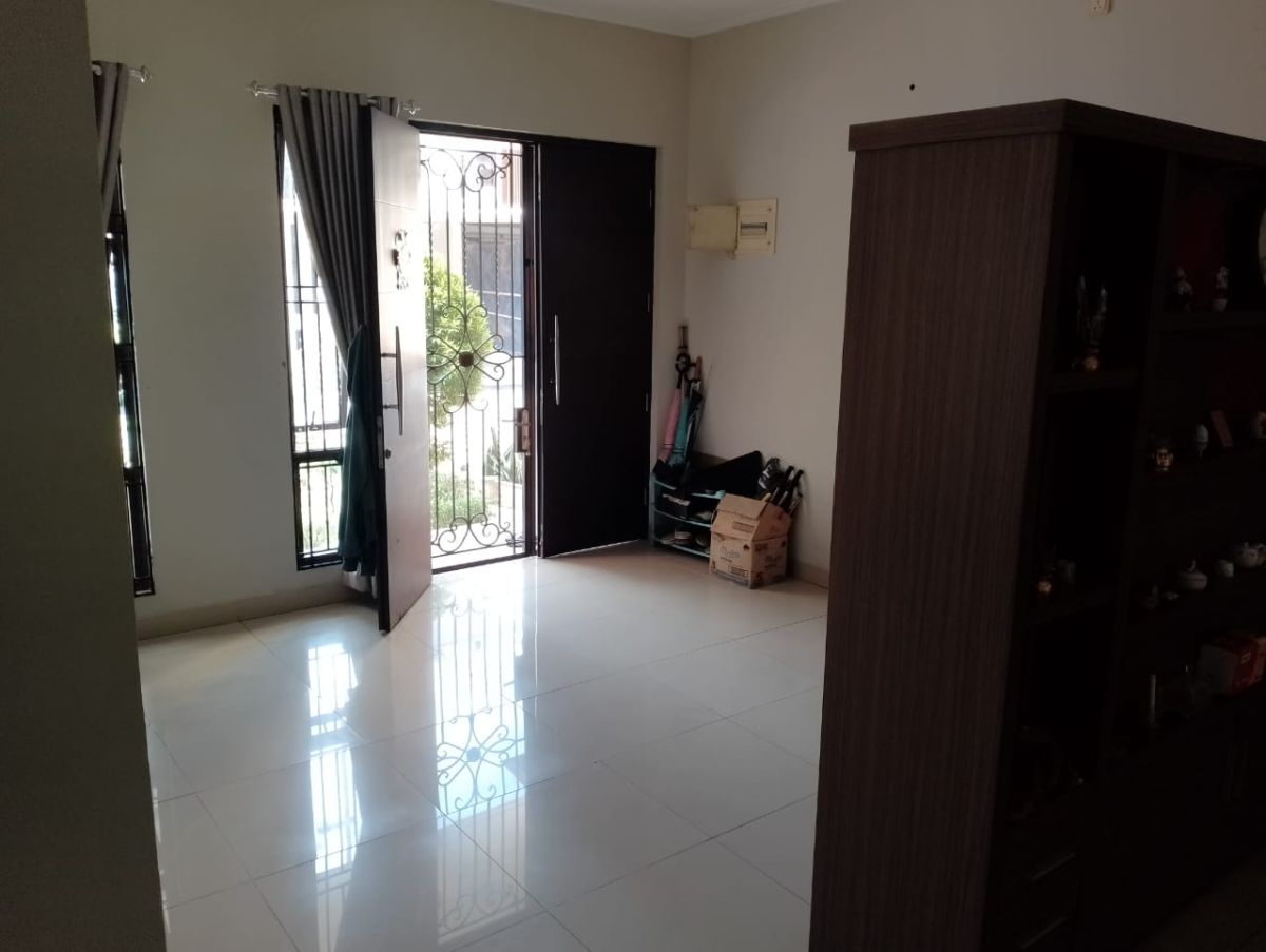 Turun Harga! Dijual RUMAH BAGUS SIAP HUNI – GREEN LAKE CITY - Foto 6