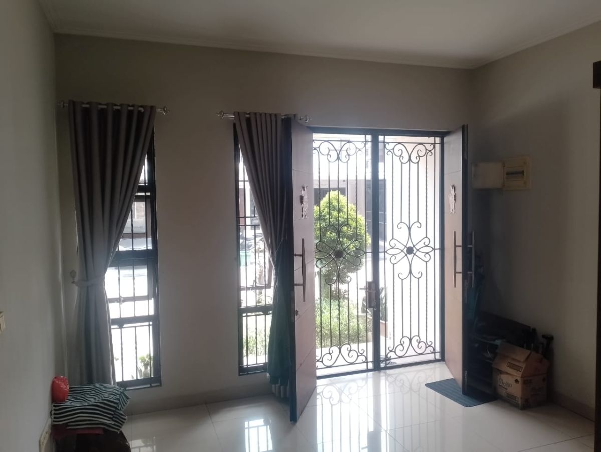 Turun Harga! Dijual RUMAH BAGUS SIAP HUNI – GREEN LAKE CITY - Foto 7