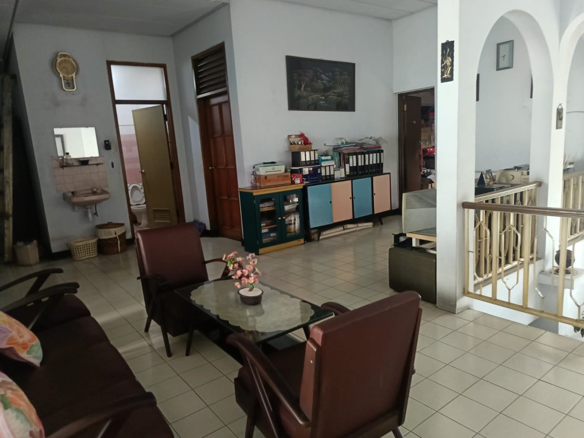 Dijual Rumah Nyaman di Jantung Kebon Jeruk, Cocok untuk Keluarga - Foto 10