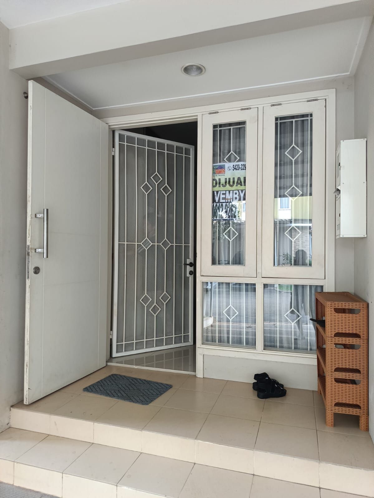 Dijual Rumah Mewah Siap Huni di Cluster Thomson, Gading Serpong – Akses Tol & Fasilitas Lengkap - Foto 6