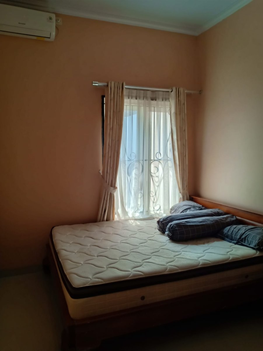Disewakan Rumah Bagus Cluster 2 Lantai, Lokasi di Penumping, Solo - Foto 8