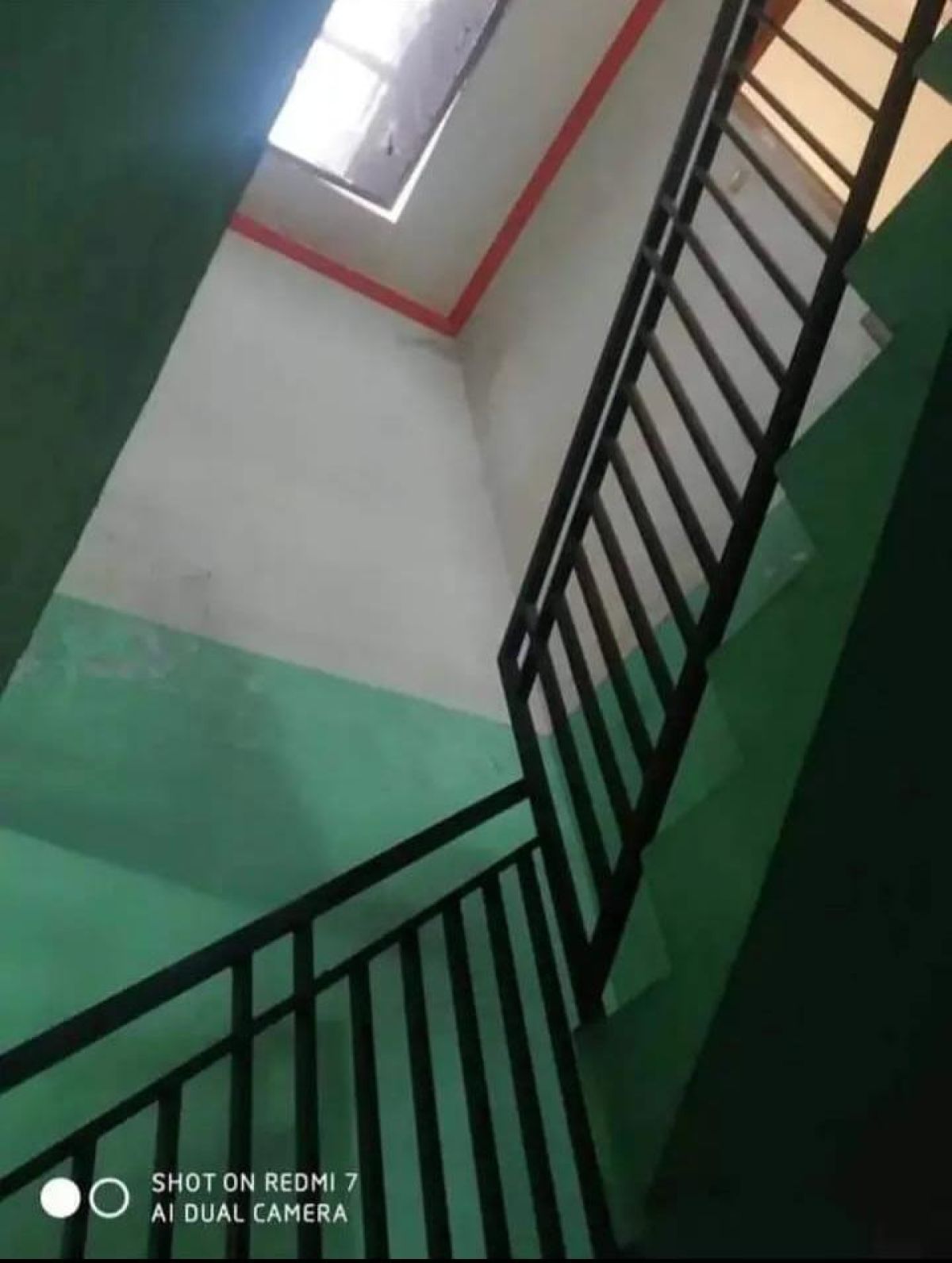 Rumah Area Komersil di Condet Raya - Foto 9