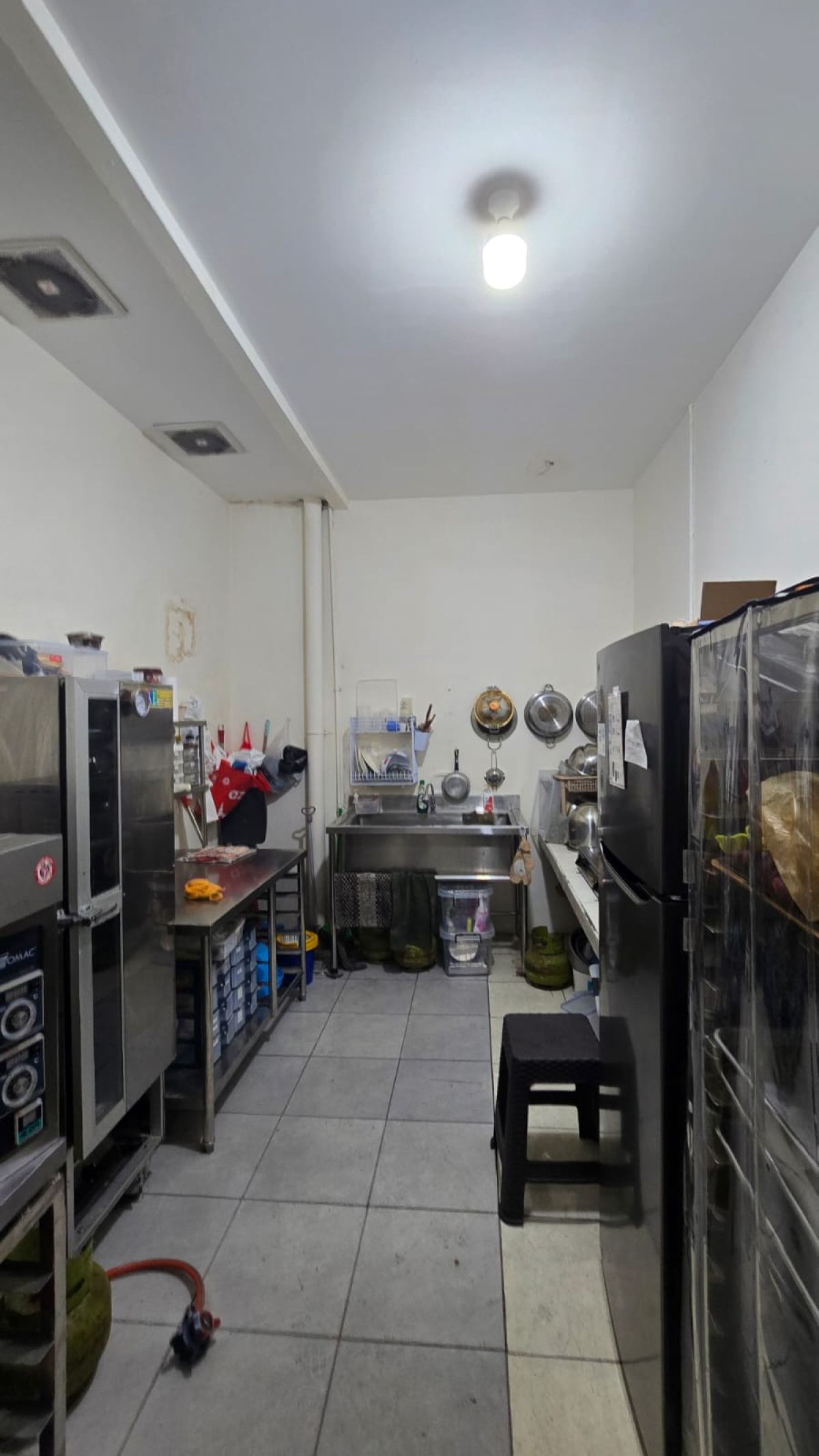 Disewakan Ruko Murah Bagus Siap Pakai di Pusat Pertokoan Solo Baru - Foto 2