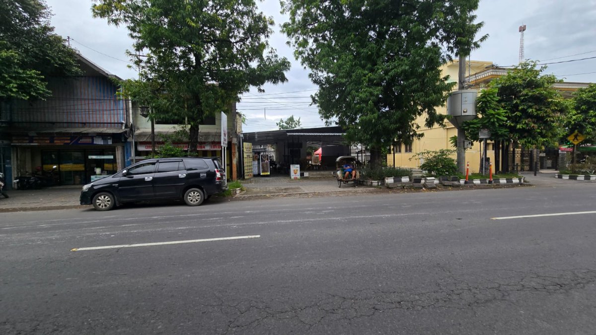 Dijual Tanah Super Strategis di Jalan Kapten Mulyadi Pasar Kliwon Solo