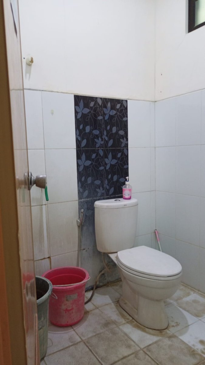 Dijual Ruko 2 Lantai Siap Pakai, Lokasi Sangat Strategis di Gajahan - Solo - Foto 3