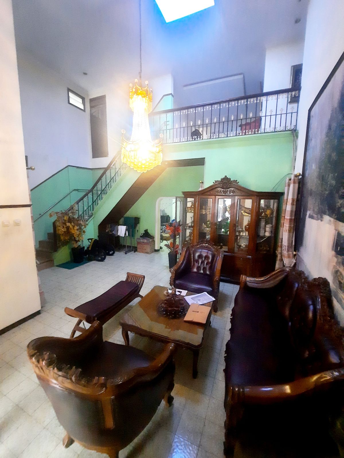 RUMAH 2 LT. FULLY FURNISHED, CARPORT 3 MOBIL, CONDET, JAKARTA - Foto 2