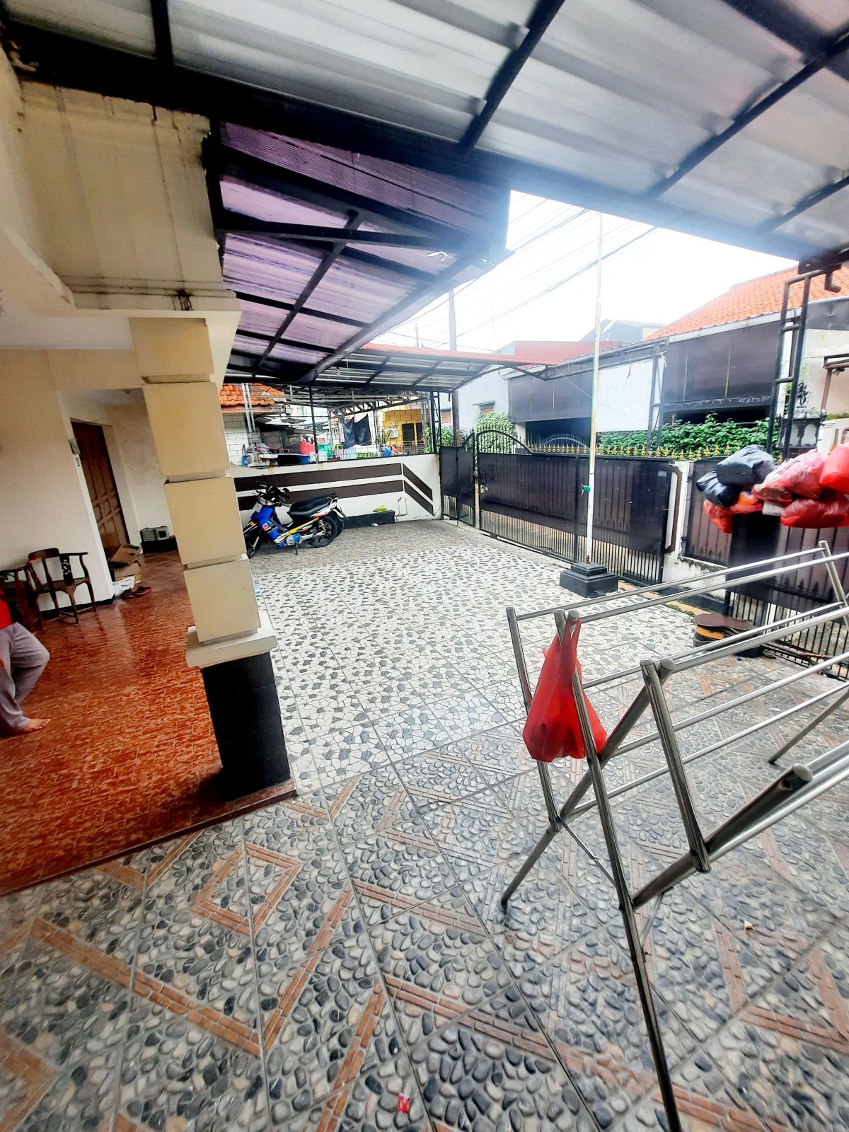 RUMAH 2 LT. FULLY FURNISHED, CARPORT 3 MOBIL, CONDET, JAKARTA - Foto 13