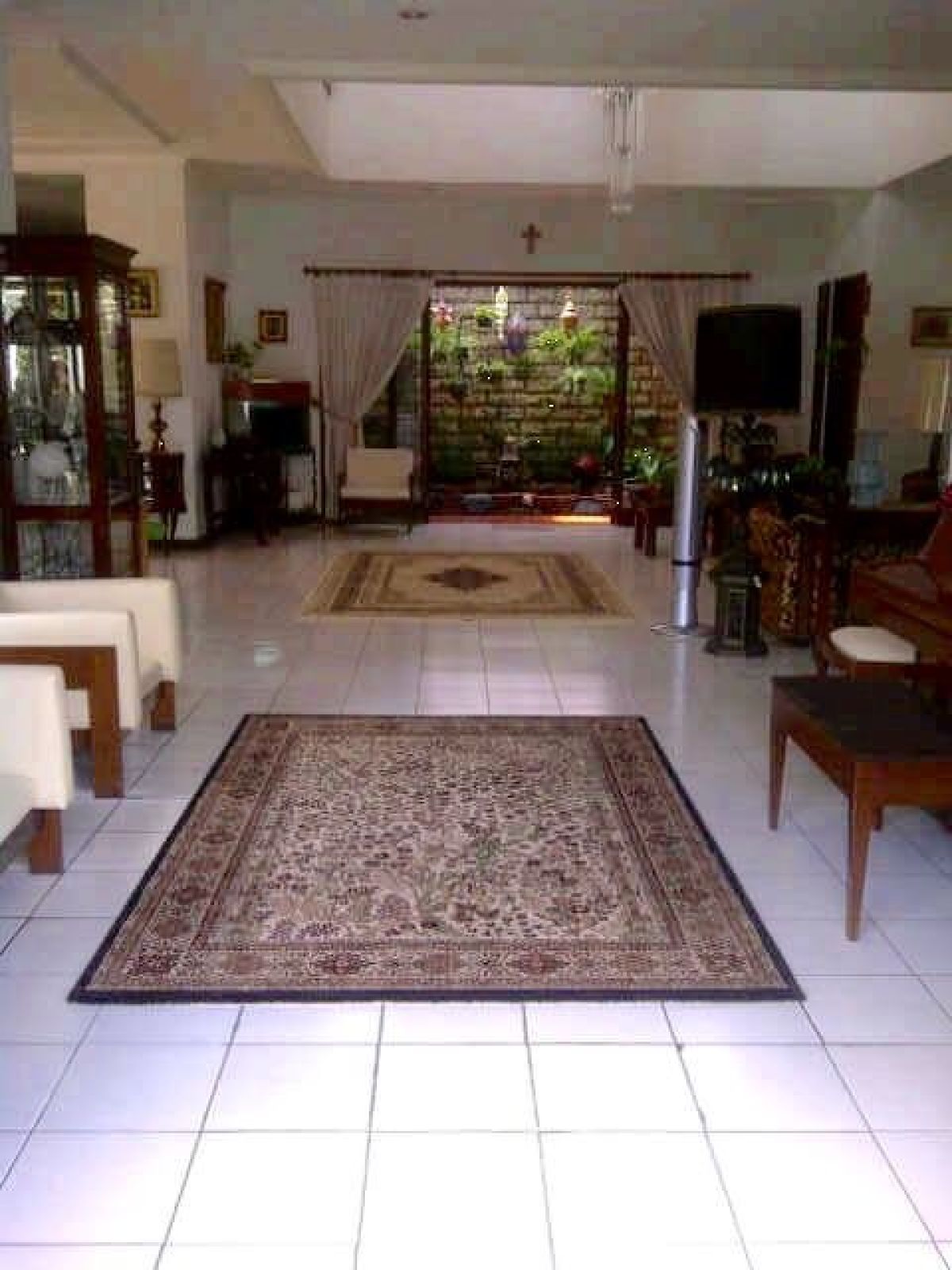 TURUN HARGA, JUAL CEPAT, RUMAH INCL KOLAM RENANG, LT 630 M2, CINERE ESTATE, DEPOK - Foto 4