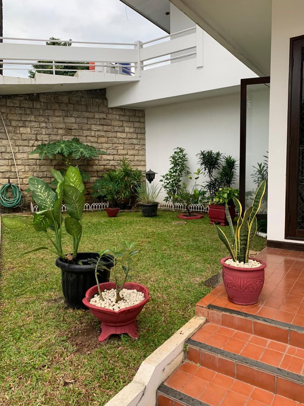 TURUN HARGA, JUAL CEPAT, RUMAH INCL KOLAM RENANG, LT 630 M2, CINERE ESTATE, DEPOK - Foto 6