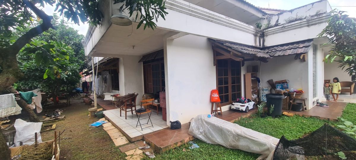 JUAL CEPAT, RUMAH HOEK LUAS, LT 440 M2, BUKIT CINERE INDAH, DEPOK - Foto 4