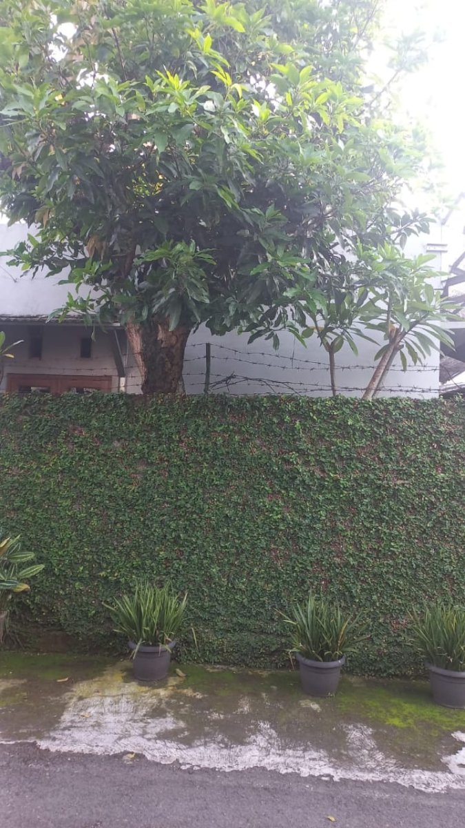 Dijual  Tanah Bonus Bangunan Ruang Kantor & Gudang Siap Pakai di Manahan, Solo - Foto 2