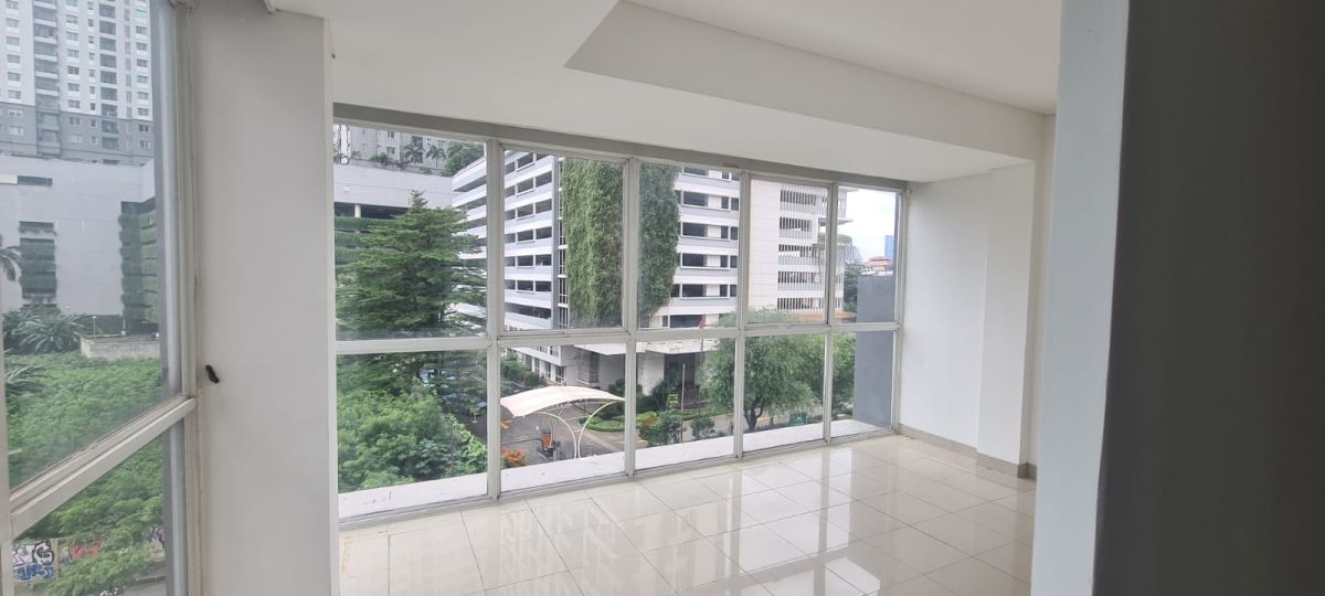 MURAH, DISEWAKAN, RUKO HOEK STRATEGIS 4,5 LANTAI, INCLUDE LIFT BARANG, THAMRIN CITY OFFICE PARK, JAKARTA PUSAT - Foto 8