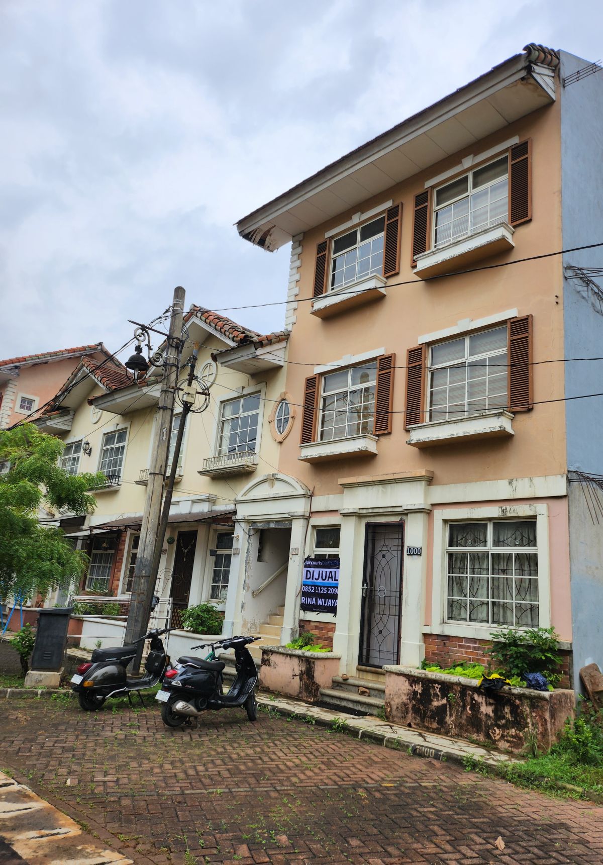 Jual rumah townhouse di Lippo Karawaci