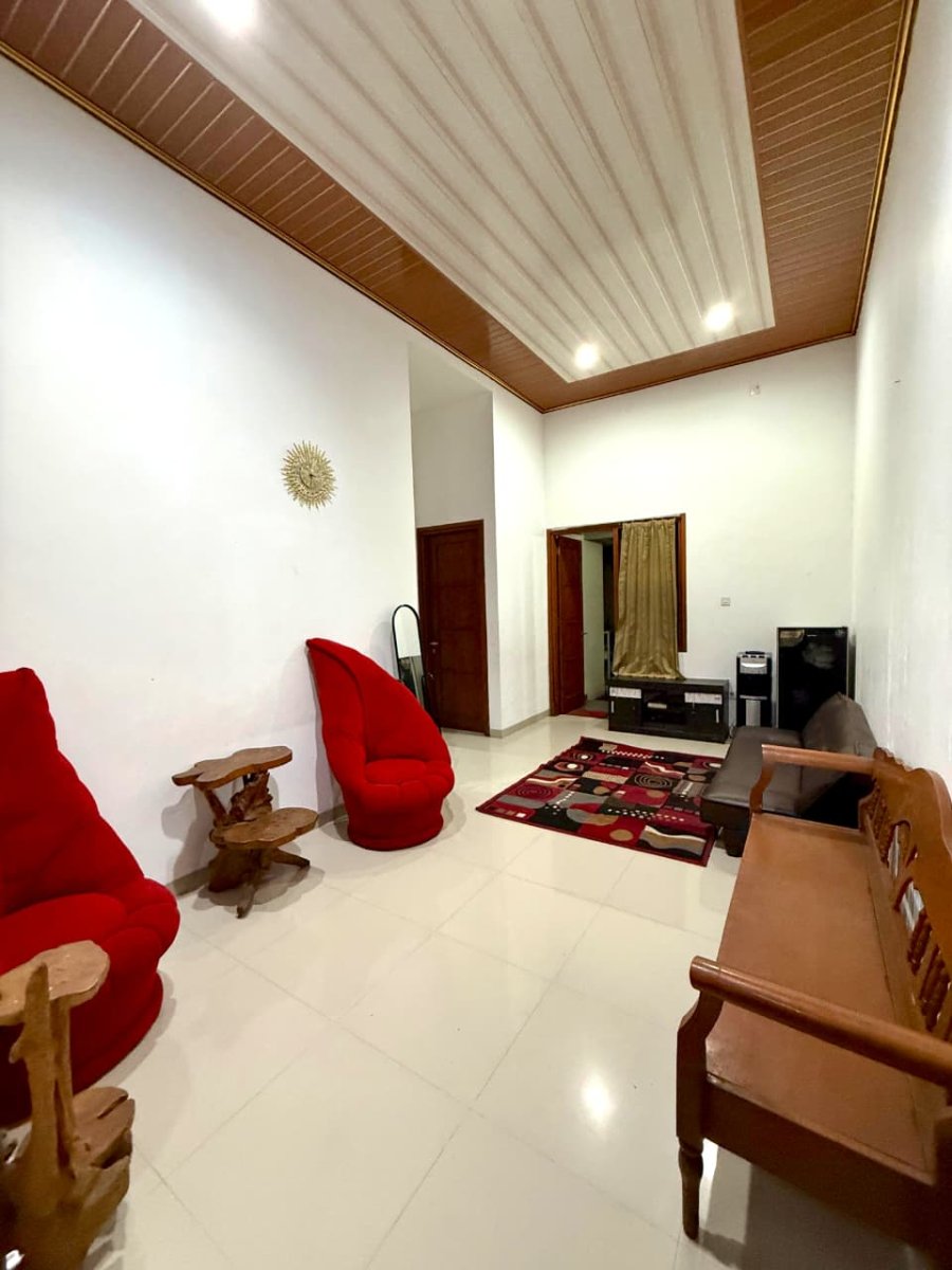 Disewakan Rumah Bagus Siap Pakai  ( Full Furnished ),  Lokasi : Cluster Elite di Pabelan, Dekat Colomadu - Foto 3
