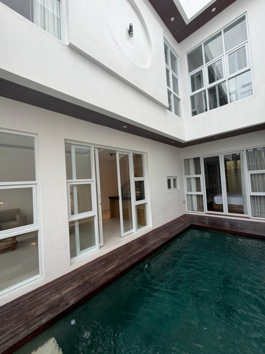 Brand New villa 3br di Canggu