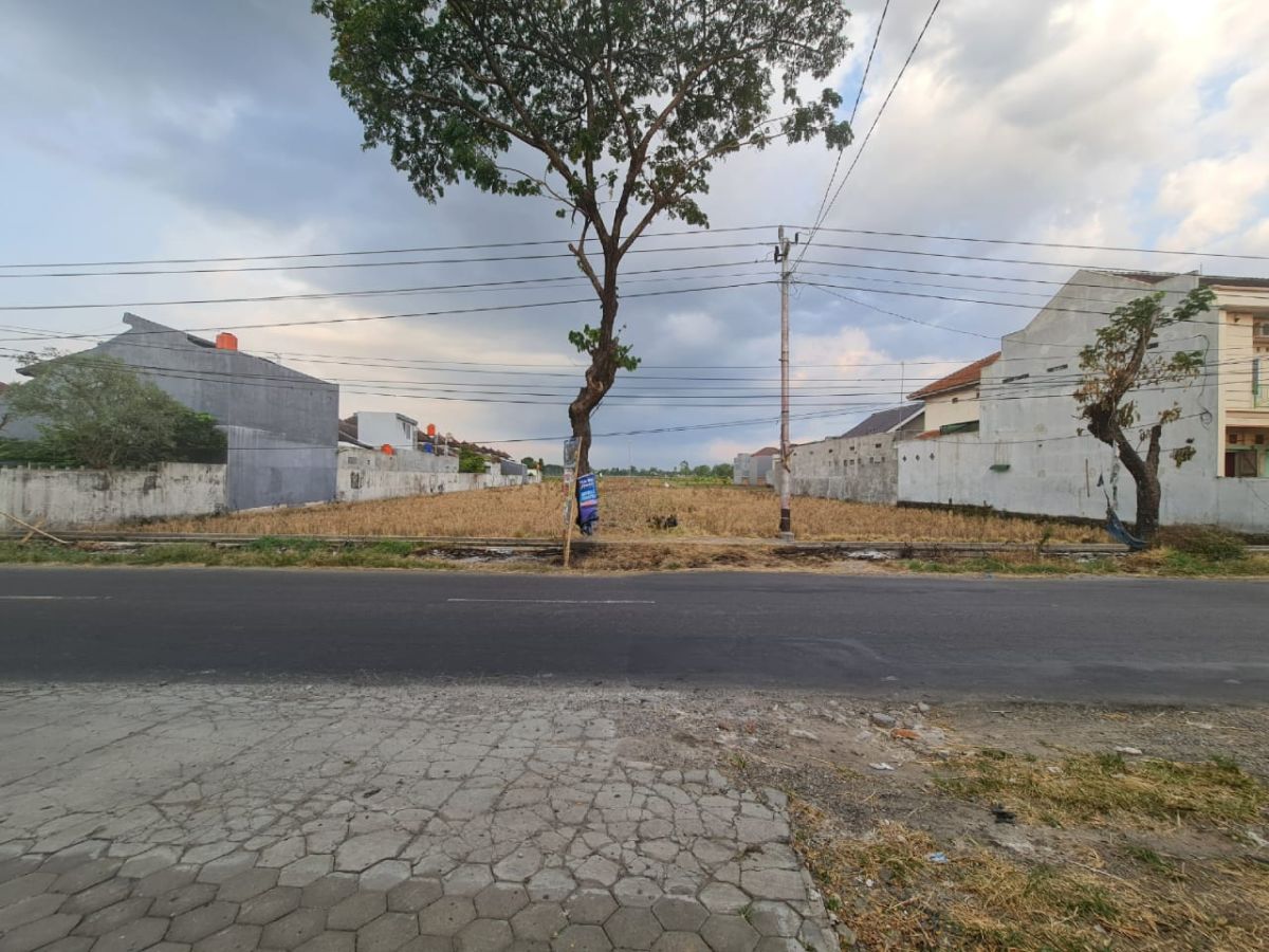 Tanah Bagus di Jalan Raya Veteran Perang Kemerdekaan Mojolaban, Sukoharjo, Solo