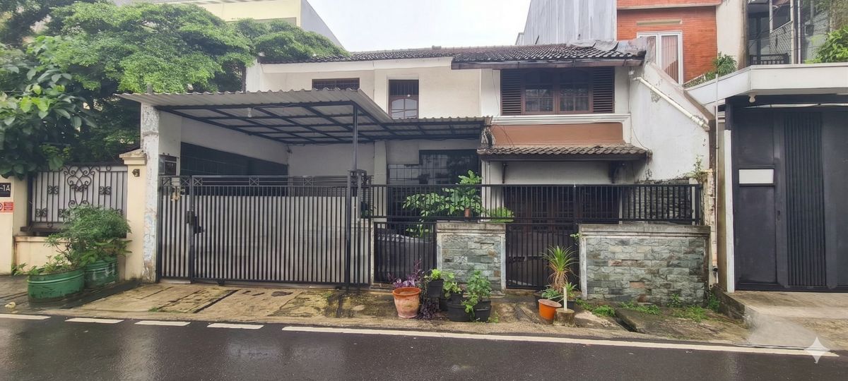 JUAL CEPAT, RUMAH STRATEGIS, LT 198 M2, JL CEMPAKA PUTIH BARAT XIX, JAKARTA PUSAT