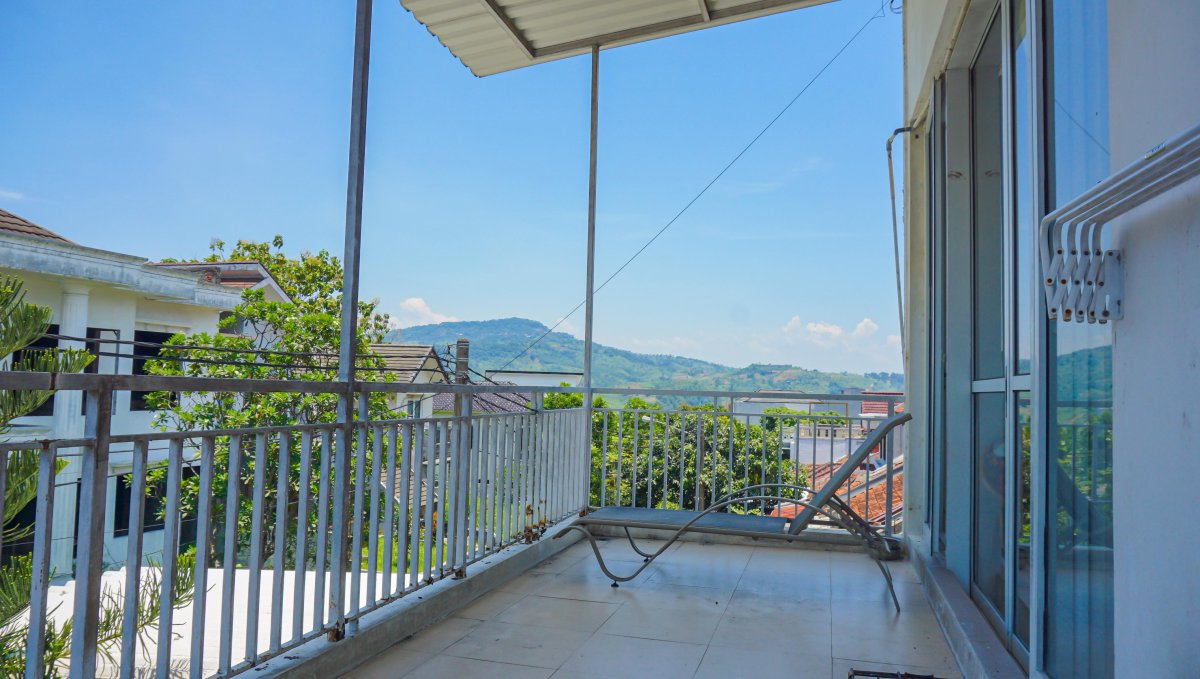 Rumah Eksklusif di Taman Legian Sentul City – Siap Huni - Foto 5